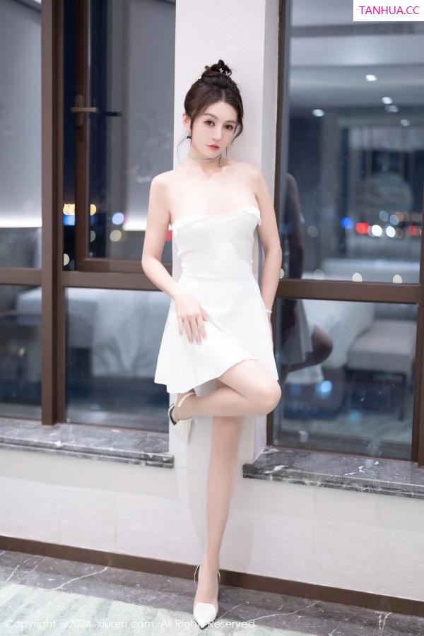   [XiuRen]高清写真图 2024.01.08 No.7927 唐宁宁 美腿妩媚第9张图片